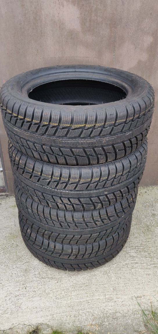 Шини 195/50 R15.