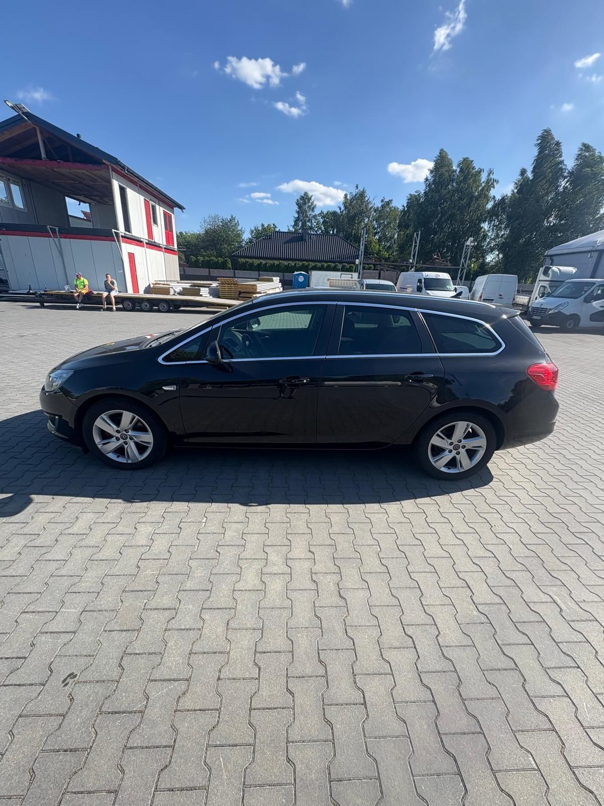 Opel Astra  J 2013r 1,7cdti