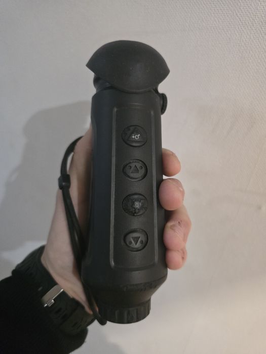 монокуляр AGM Taipan TM25-384.