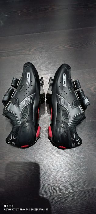 Sapatos SIDI e Spiuk tamanho 40 e 39