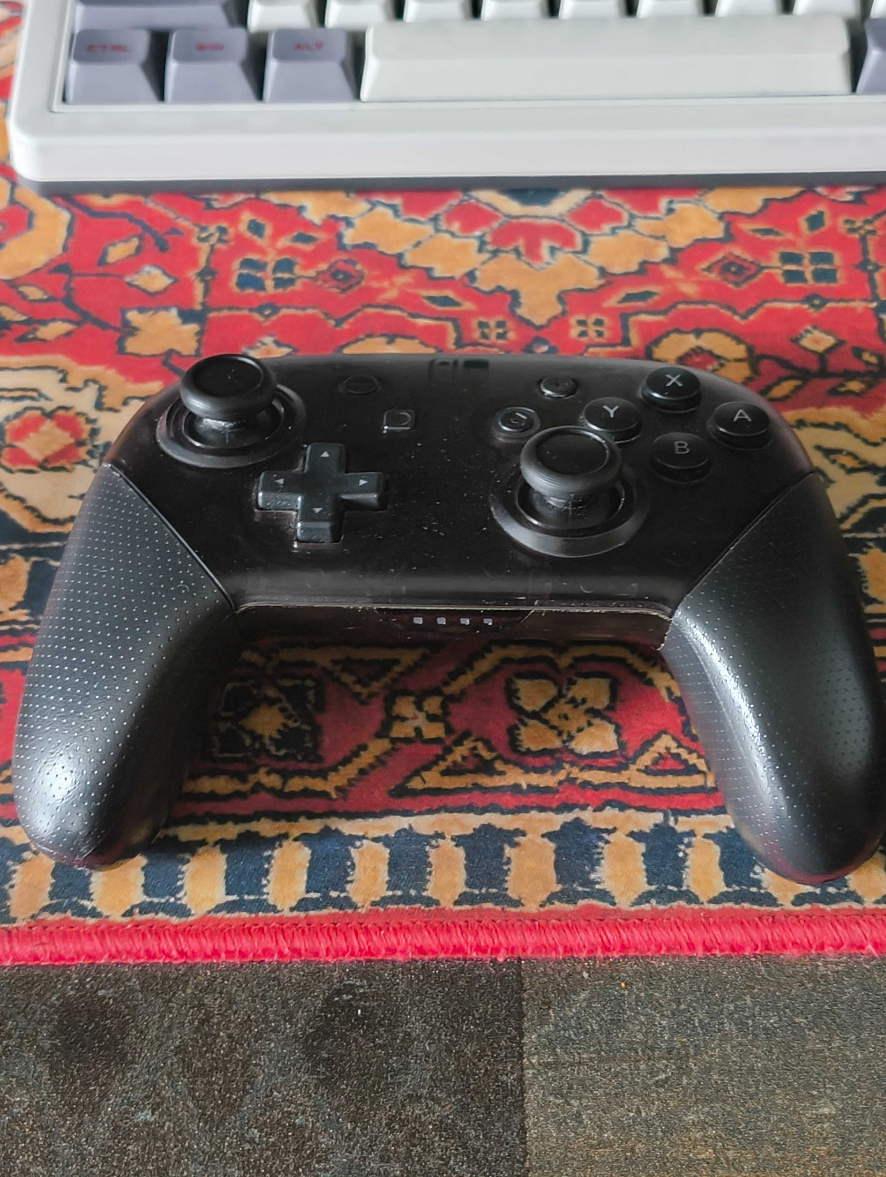 Nintendo Switch Pro Controller + orginalny kabel + stacja dokująca