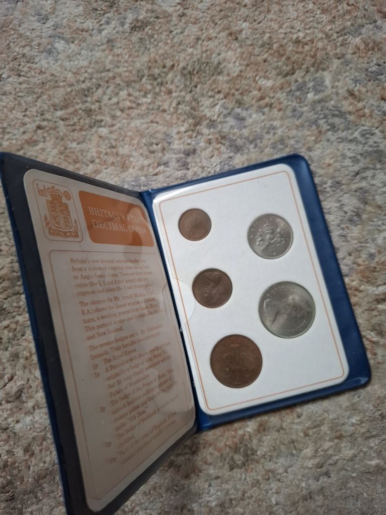 Britain's First Decimal Coins