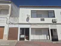 T2 c/novo andar tipo moradia na Aldeia dos Fernandes