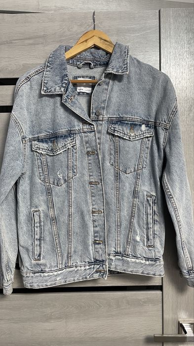 Джинсова куртка жіноча