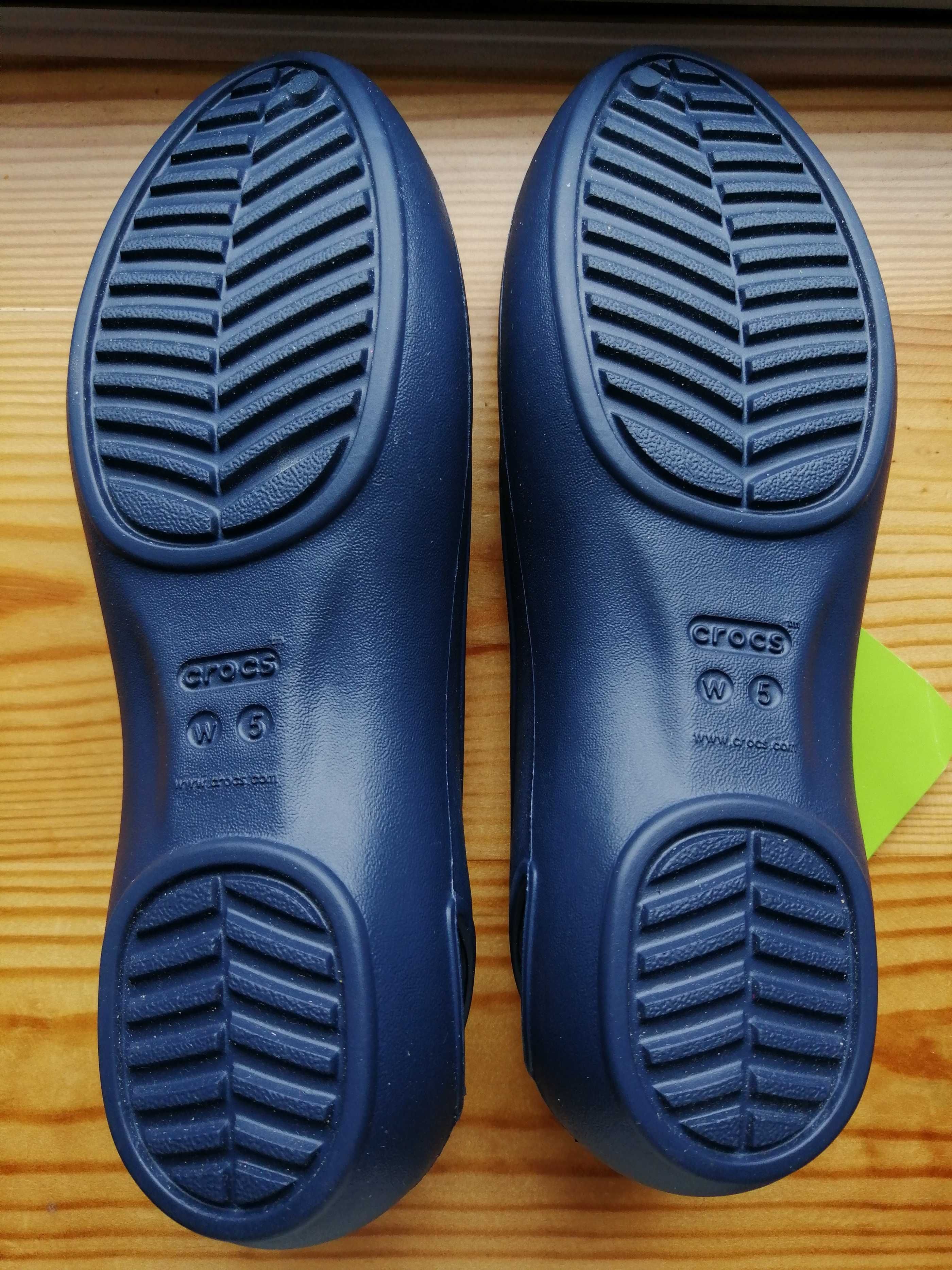 Балетки Crocs Laura Flat. Розмір 5W (крокс)