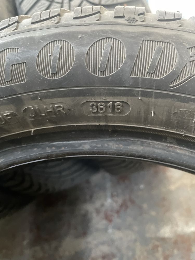 Продам зимову гуму Goodyear UltraGrip 9+ 205/55/r 16
