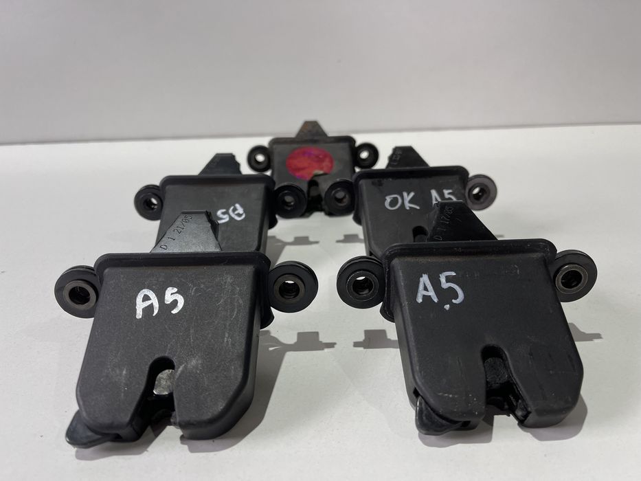 Замок на ляду Шкода А5 замок на кришку багажника Skoda A5