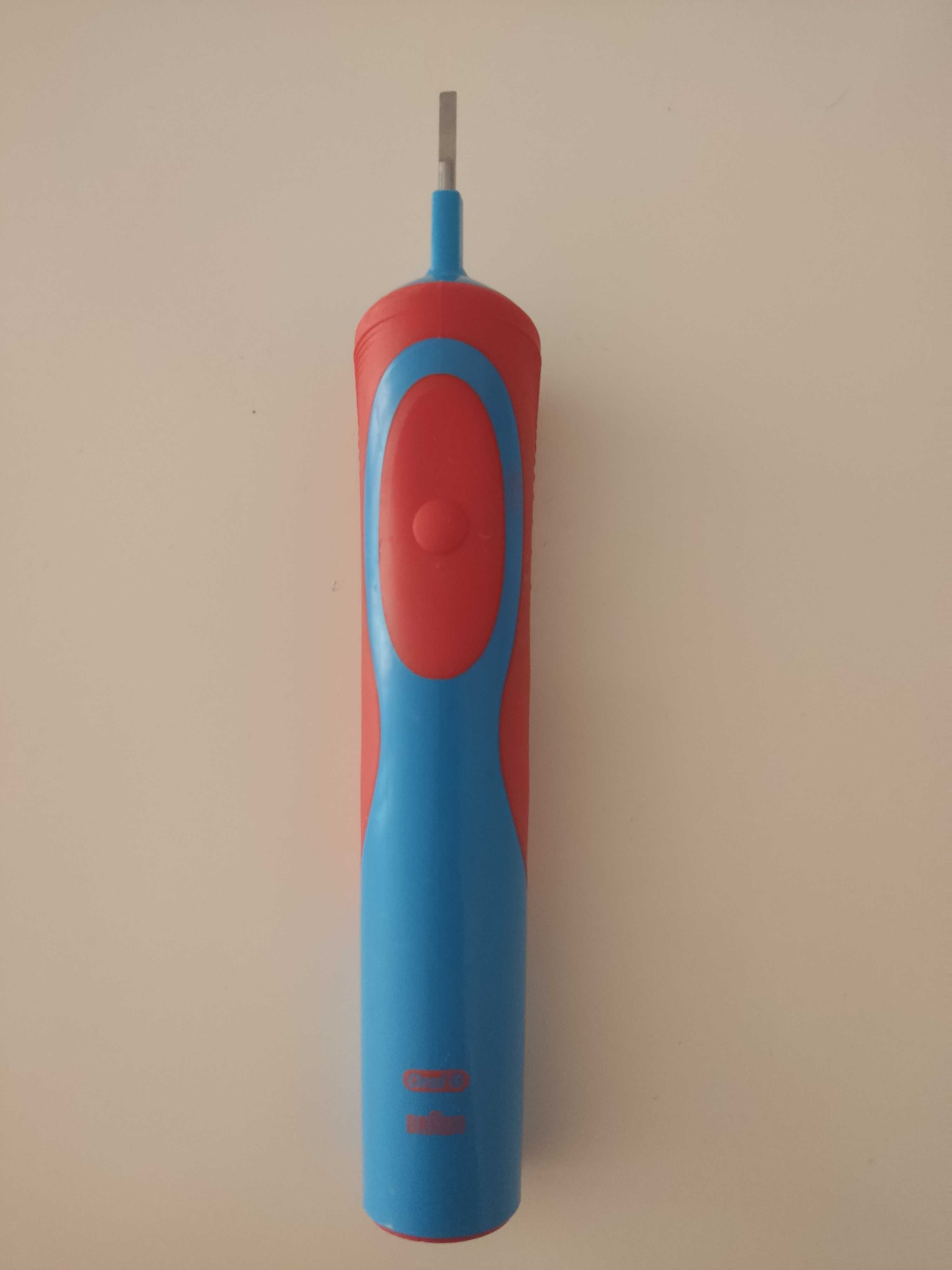 Электрическая зубная щетка Braun Oral-B (моторный блок)
