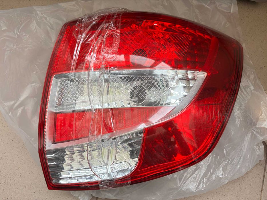 Фонарь задний правый Lada Granta (под восстановление)