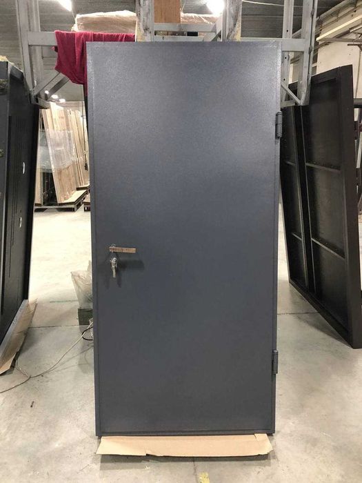 Двері металеві, протипожежні в підвал і в квартиру.Решітки.Виготовленн