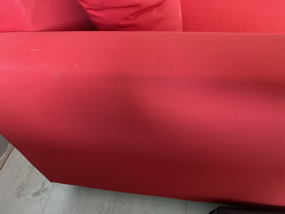 Czerwony narożnik Ikea LUGNVIK