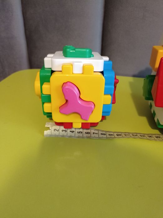 Сортер з геометричними фігурами і звірями від 12 місяців