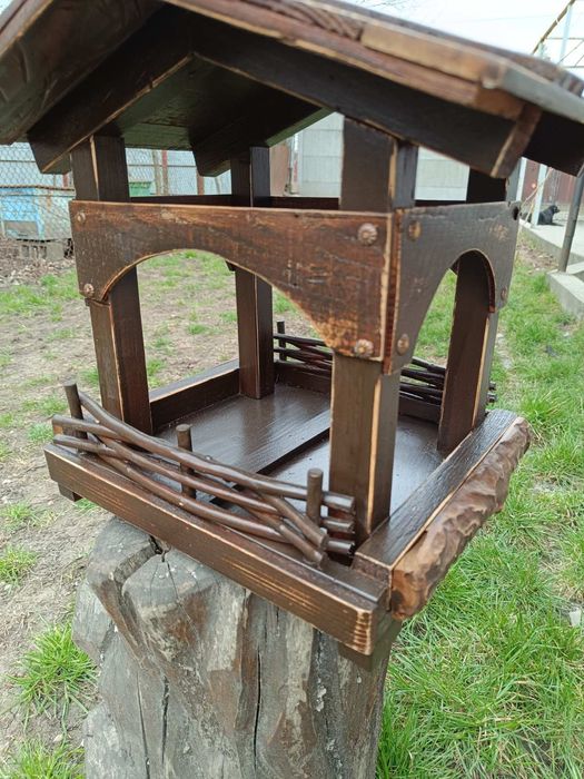 Годівниця для птахів