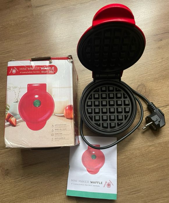 Вафельниця нова (техніка для кухні)