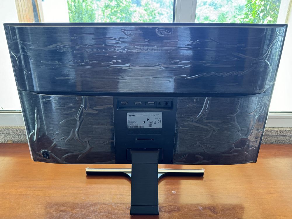 Monitor Samsung UHD