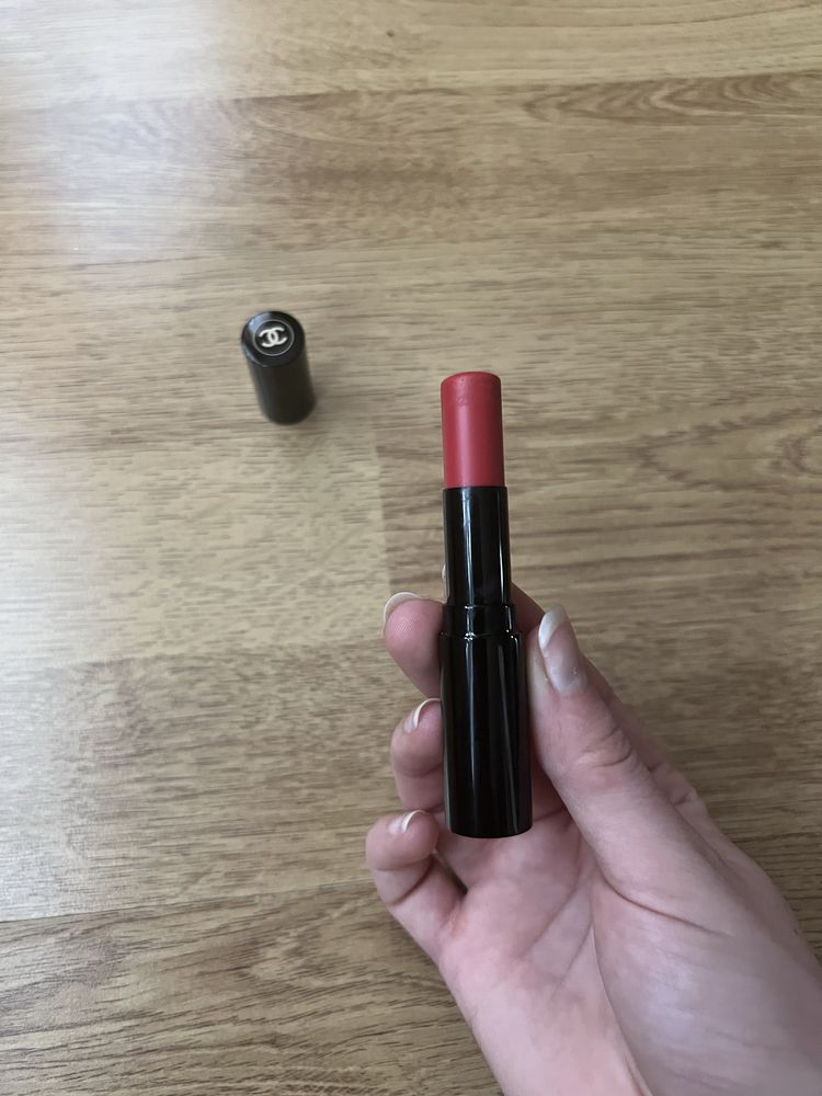 Pomadka Chanel Les Beiges Healthy Glow Lip Balm Balsam do ust