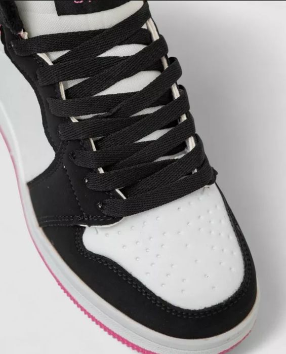 Кросівки жіночі зимові на хутрі, колір біло-рожевий