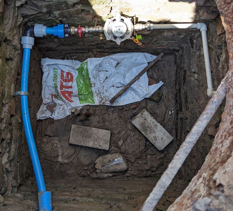 Водопровід, приватний сектор. Заміна водопровідних труб каналізація.