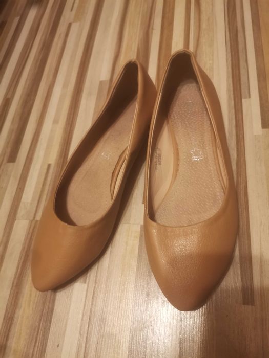 Baleriny beżowe Jenny Fair
