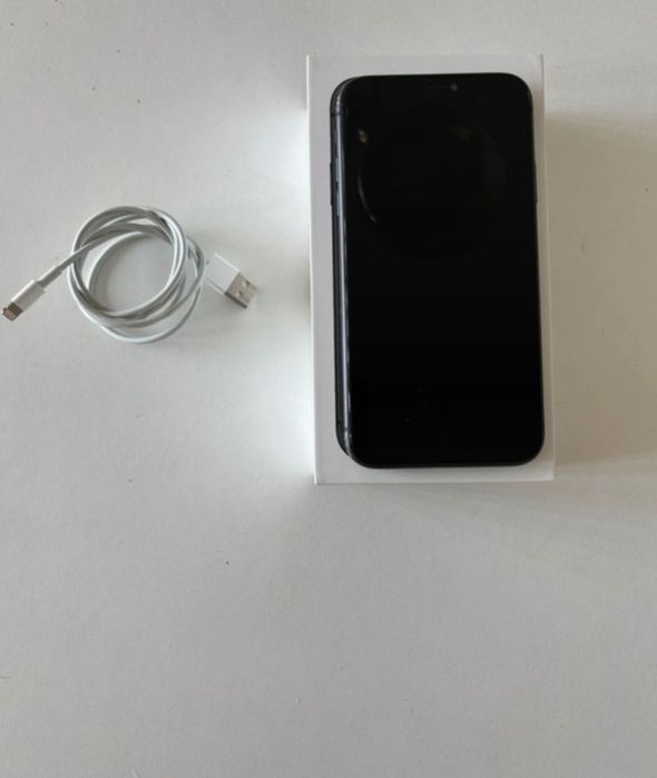 iPhone 11 preto 64GB