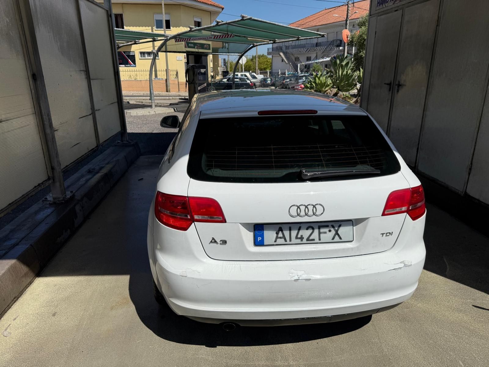 . Audi A3 1600 tdi 
201750 mil kilometros ano
Revisoes