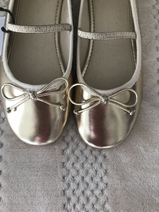 Sapatos 35 novos com etiqueta