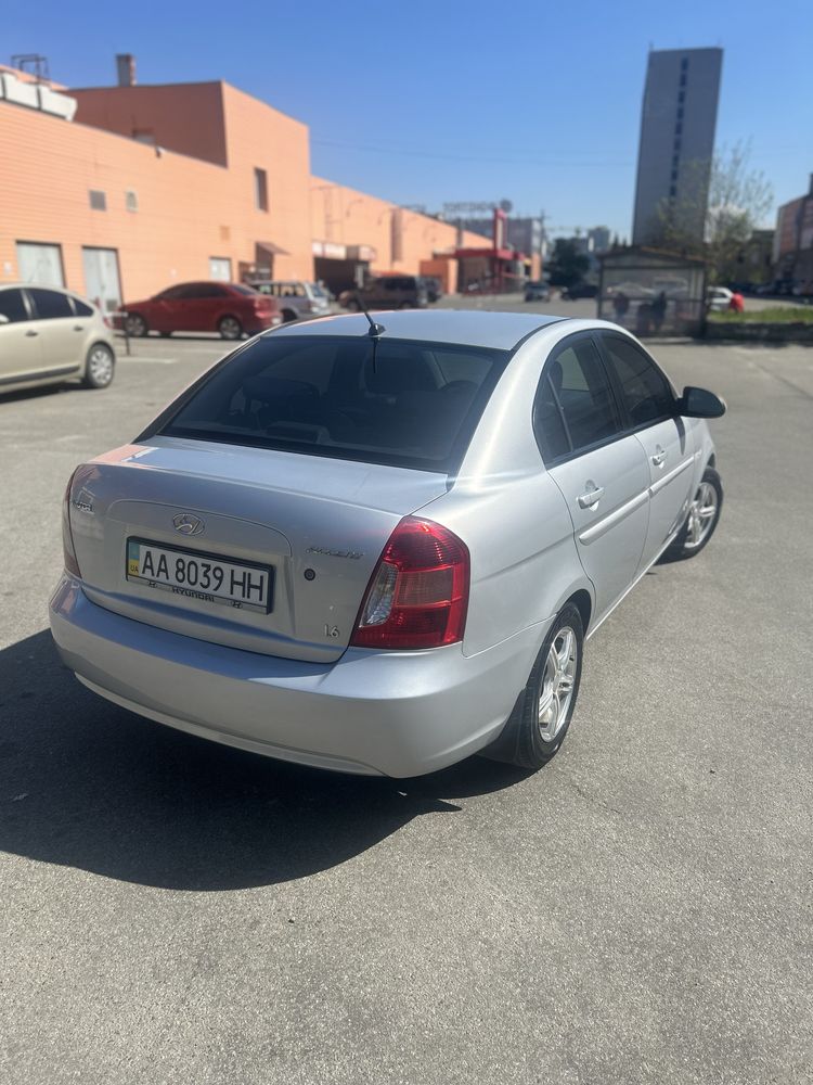 Авто Hyundai Accent 2008 1.6