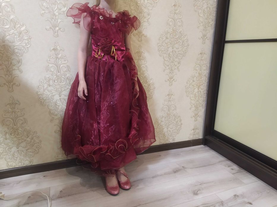 Детское платье нарядное