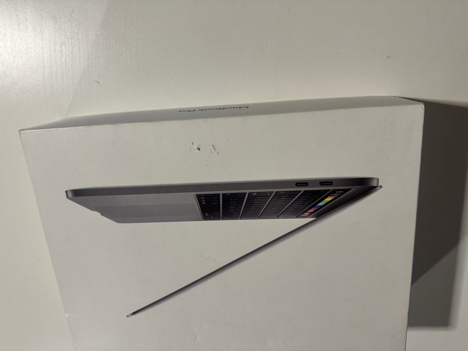 Macbook pro 13 16gb 256gb