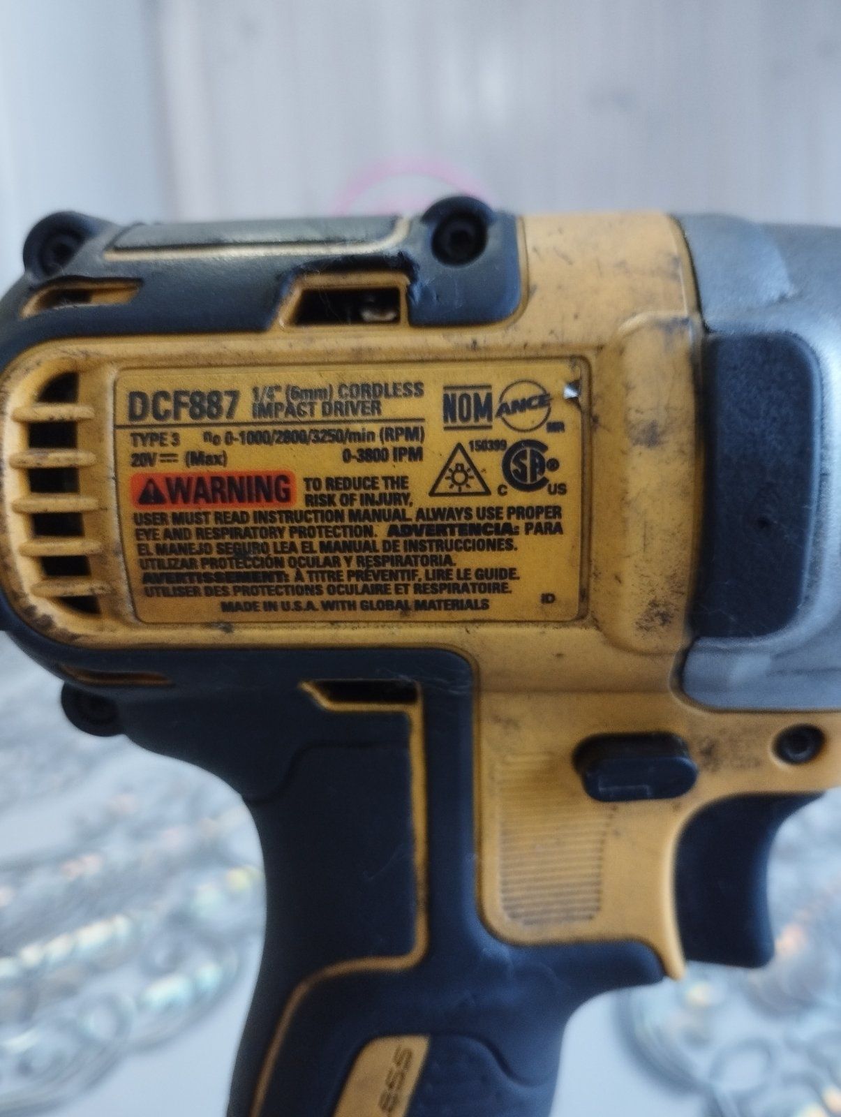 Імпакт DCF 887 Dewalt