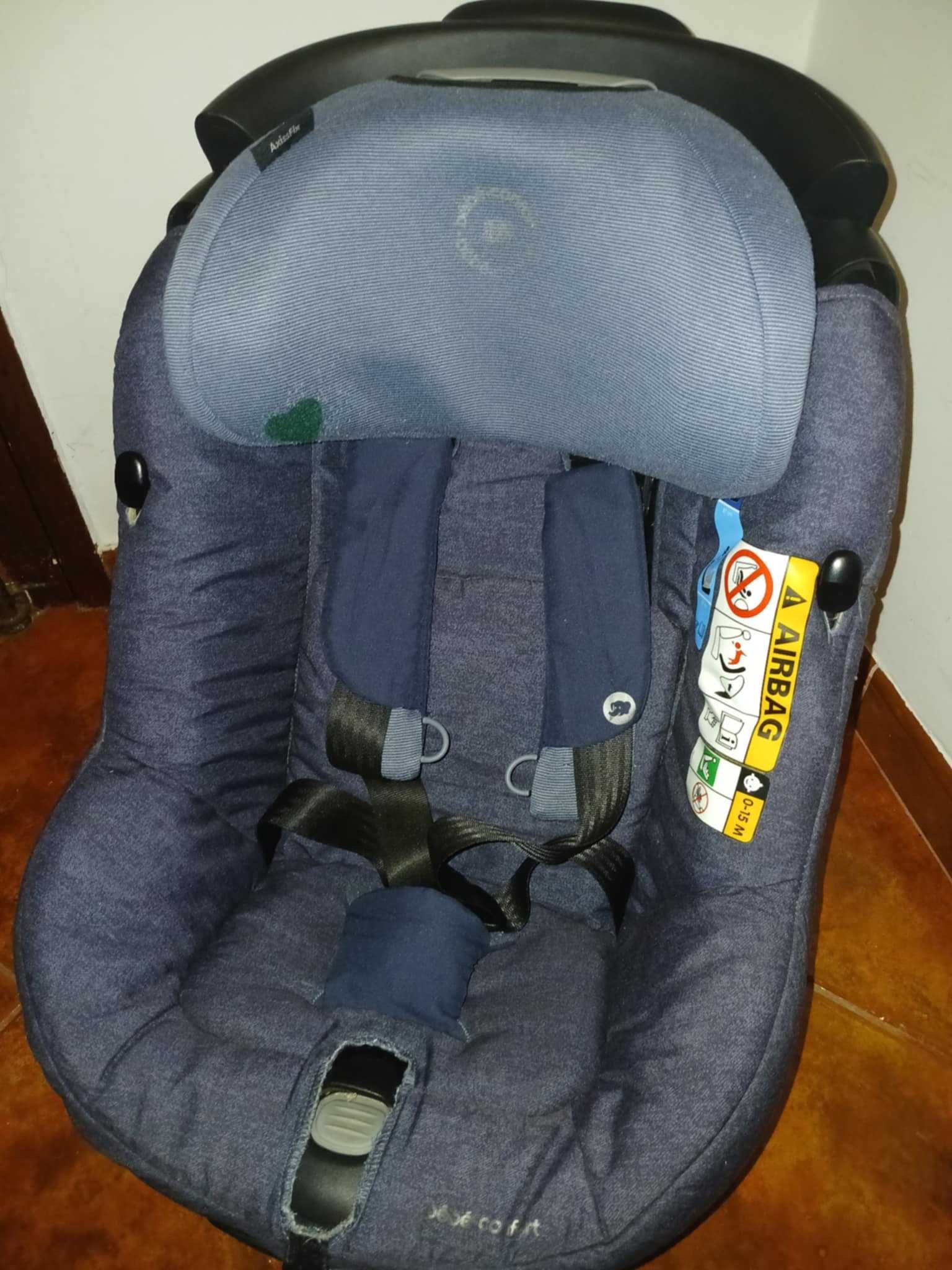 Cadeira auto rotativa Bebeconfort Axissfix com triplo de isofix