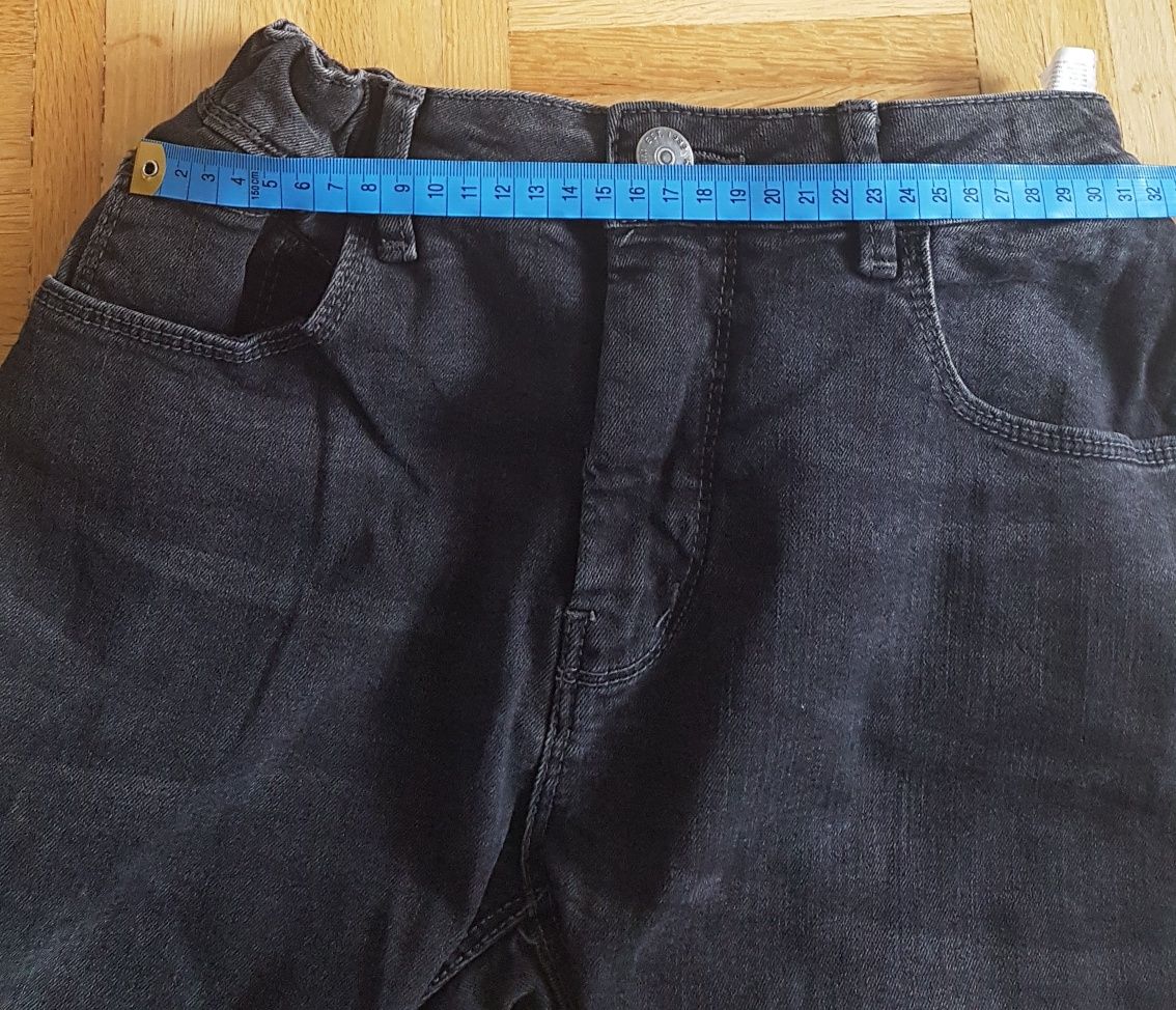 House jeansy czarne r. 28 Slim