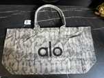 Nowa torba Alo Yoga Shopper Bag viralowa