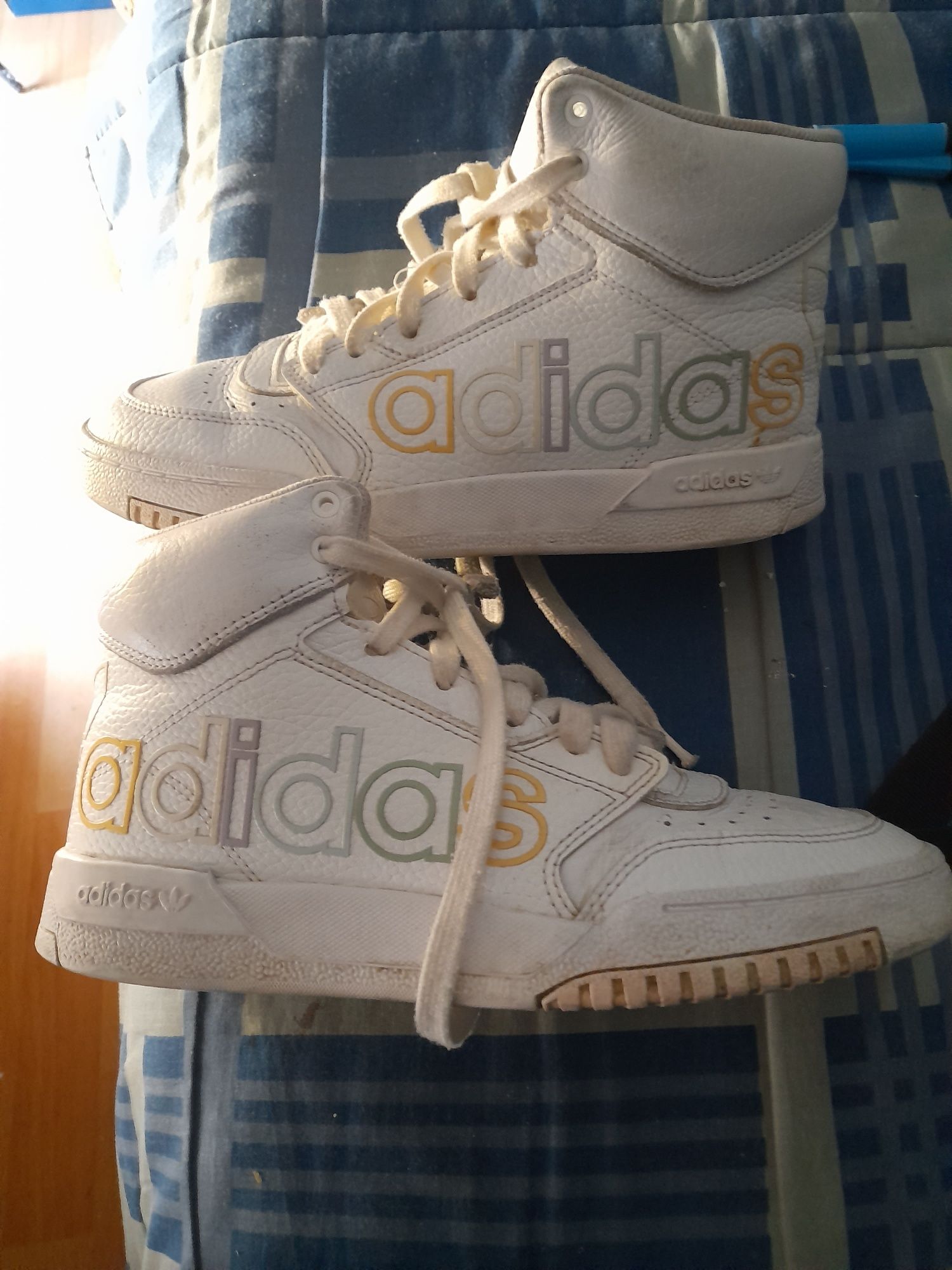 Ténis Adidas número 37