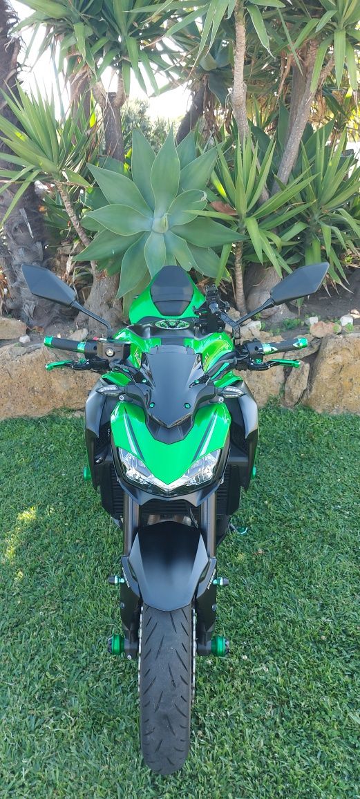 Kawasaki    Z900