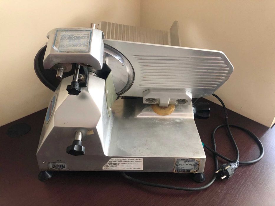 Слайсер (ломтерезка) Sirman Mirra 250C Италия