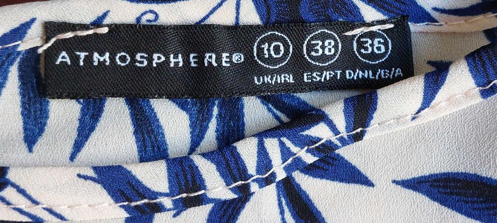 Blusa Bege e Azul Meia Manga Primark 38