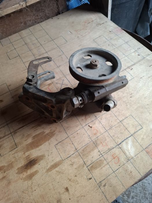 Продам насос гура на тойоту мотор 3sfe