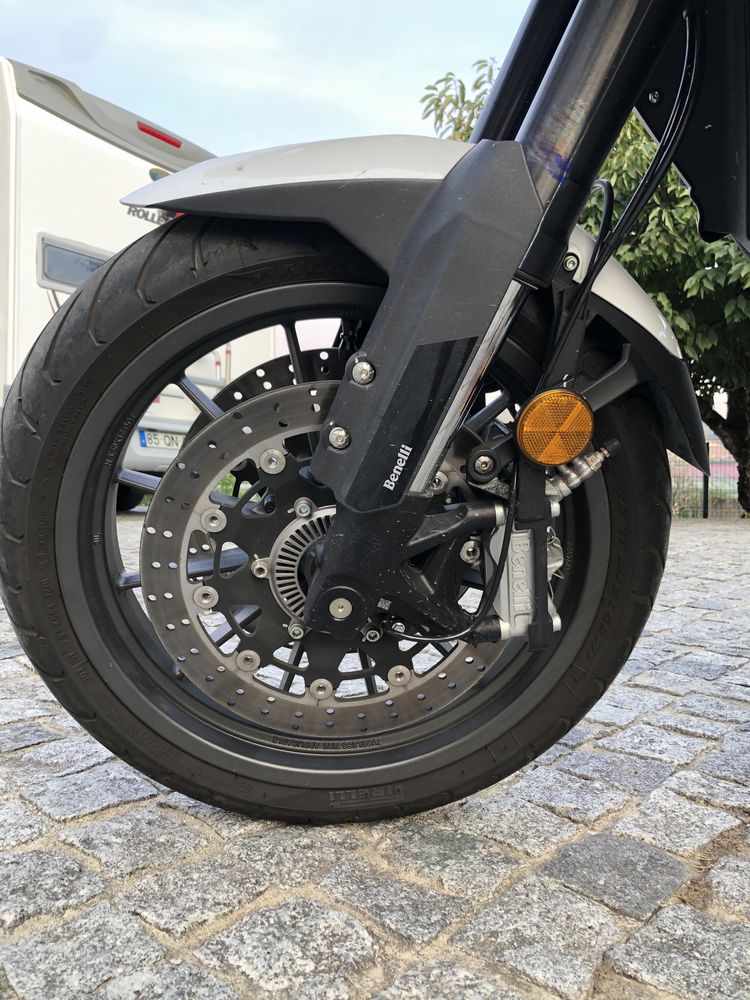 Benelli trk 502.