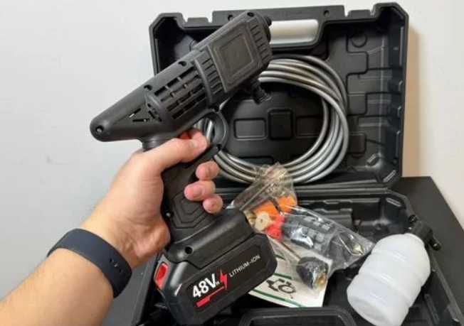 Аккумуляторная мини автомойка пистолет высокого давления XL-287 2 акк
