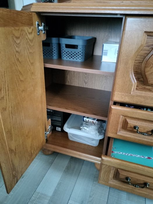 Sprzedam witrynę dębową