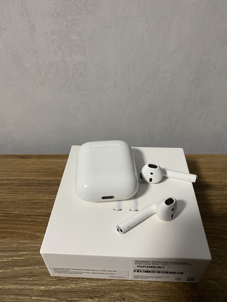 Продам airpods 1