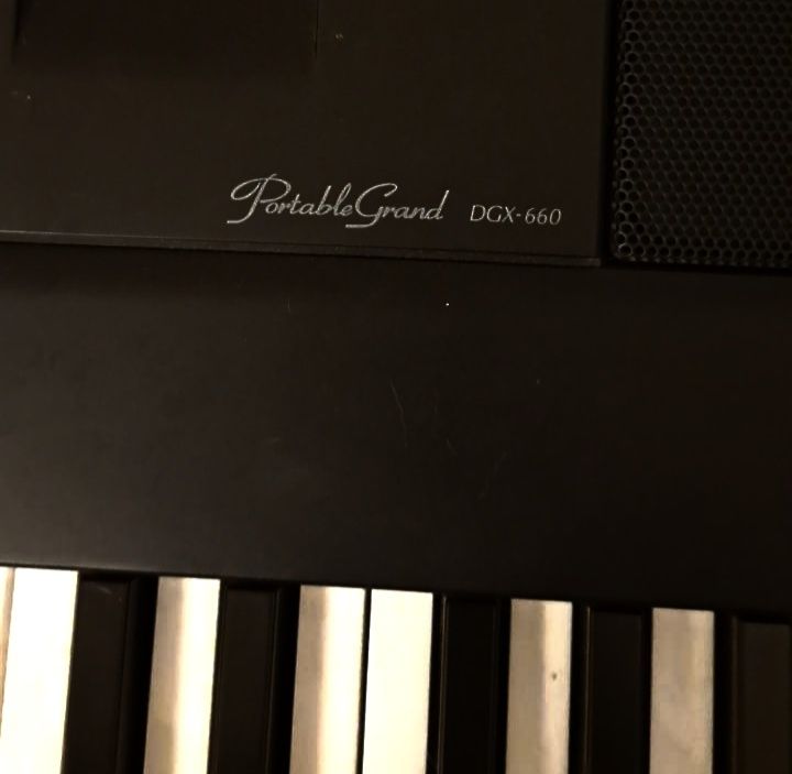 Piano yamaha DGX 660