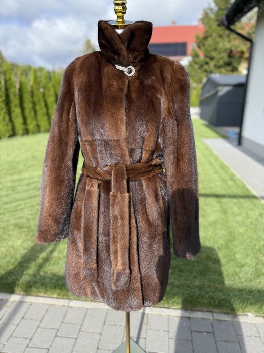 Futro naturalne z norek S M Saga Mink