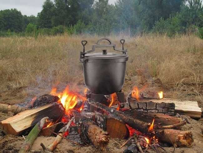 KOCIOŁEK ŻELIWNY MYŚLIWSKI 4L Garnek Na Ognisko Węgierski Grill