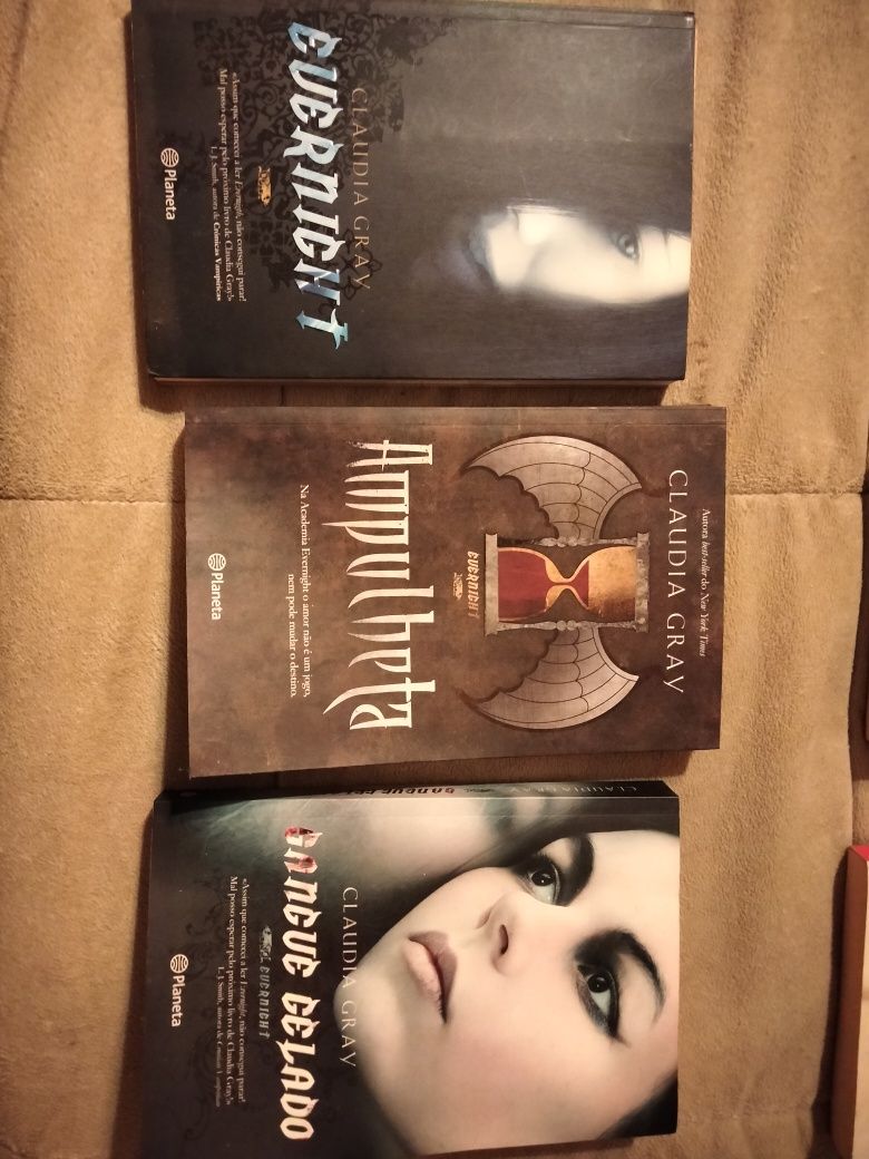 Livros de vários autores