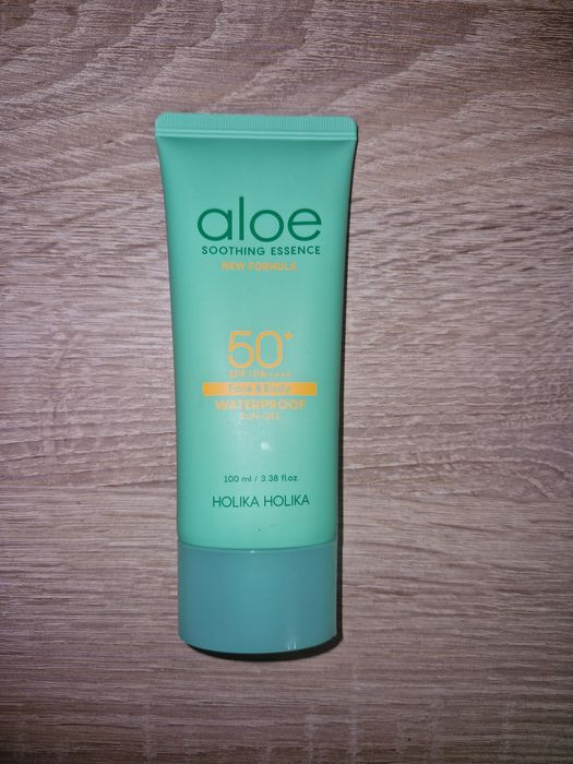 Holika Holika do twarzy i ciała SPF 50+
Holika Holika Soothing Essence