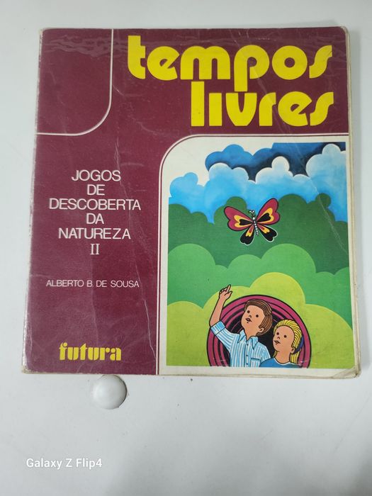 Vários livros de diversos temas.