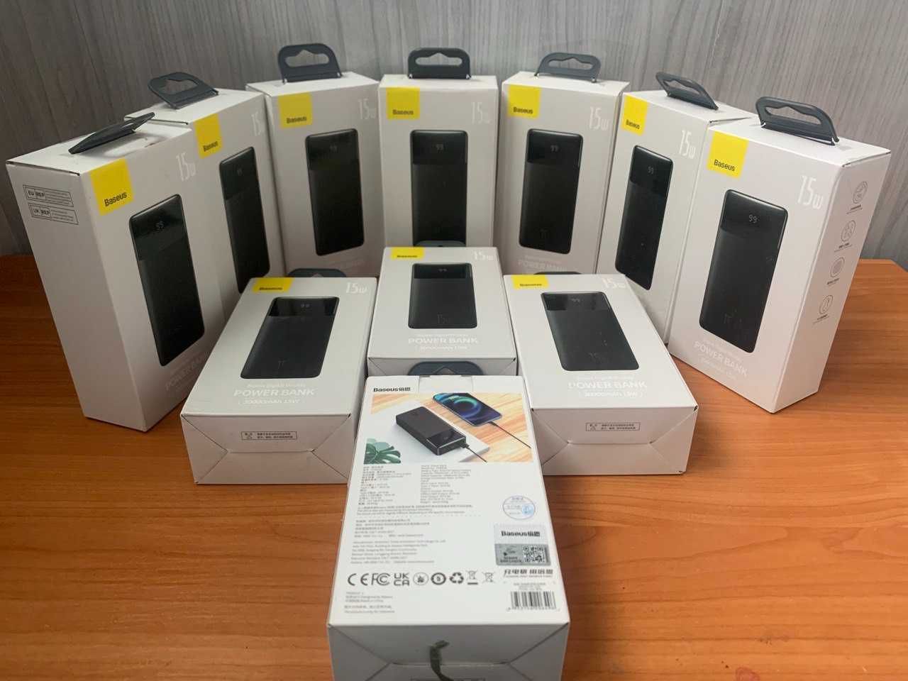 Павербанк 30000мАг  Power bank 15Вт для роутерів та планшетів