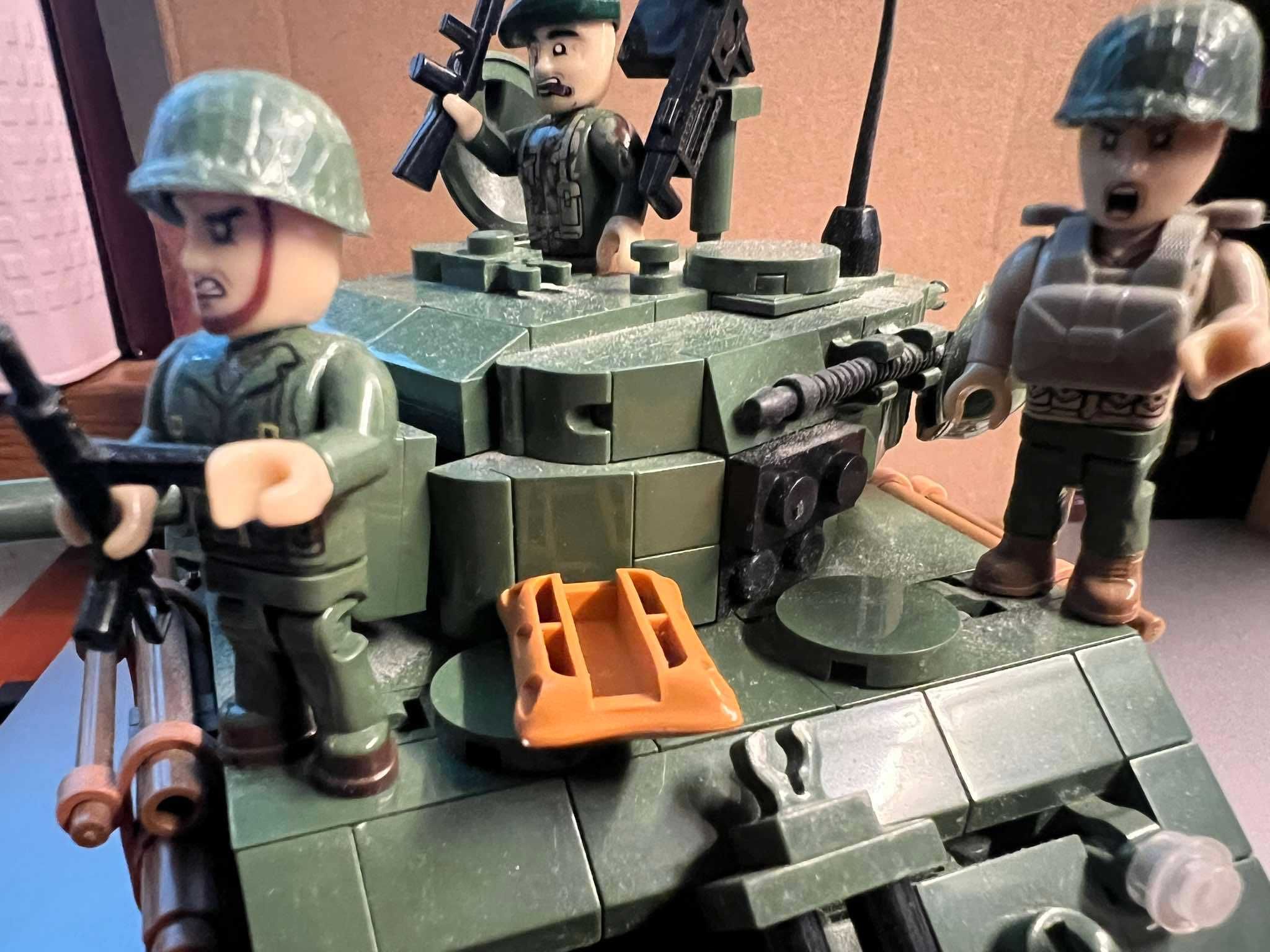 COBI - 2533 Czołg M4A3E8 Sherman Easy Eight (skala 1:28)